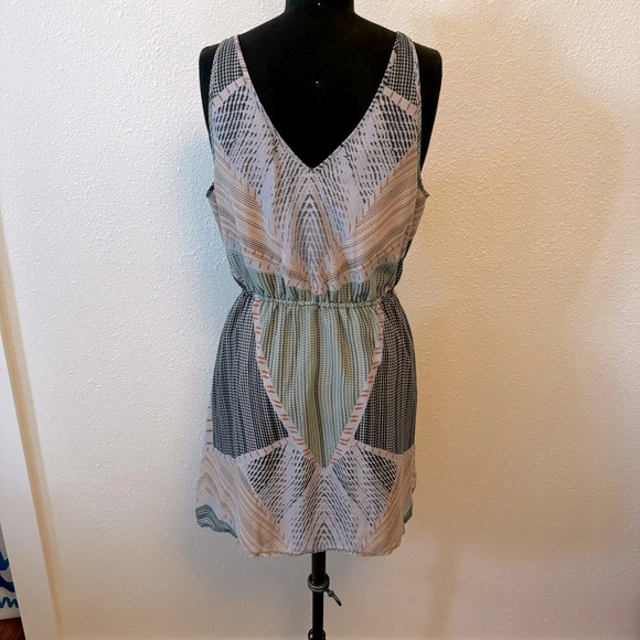Quicksilver Women’s Silk Dress - Picture 4 of 4